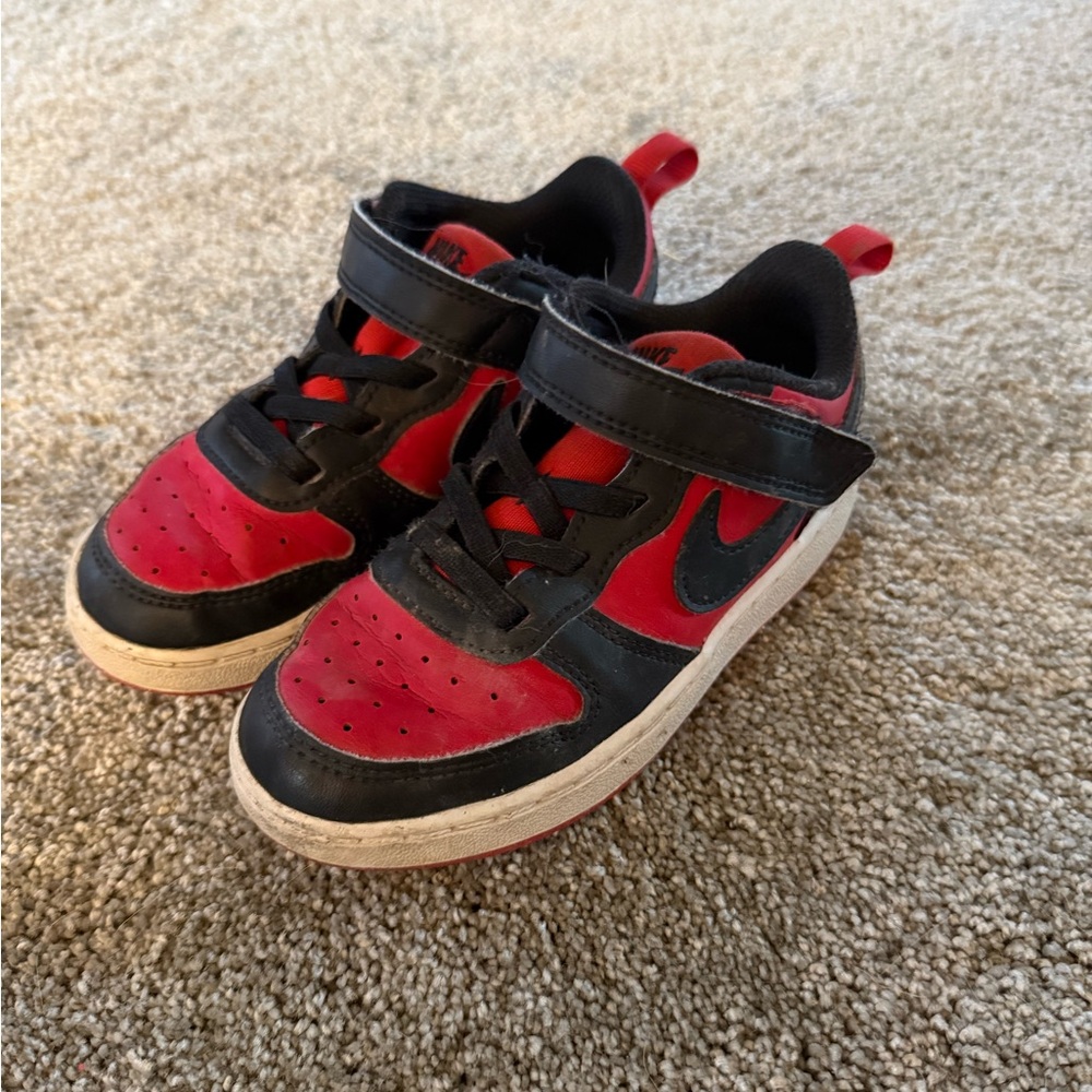 Nike Kids Black and Red Sneakers